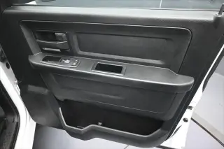 Ram 1500 2016 4x4 Tradesman 4p Camión Cabina Doble 5.5 pies BAS