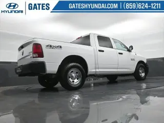 Ram 1500 2016 4x4 Tradesman 4p Camión Cabina Doble 5.5 pies BAS