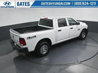 Ram 1500 2016 4x4 Tradesman 4p Camión Cabina Doble 5.5 pies BAS