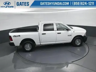 Ram 1500 2016 4x4 Tradesman 4p Camión Cabina Doble 5.5 pies BAS