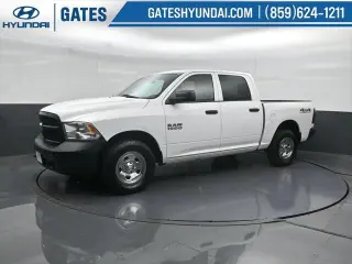Ram 1500 2016 4x4 Tradesman 4p Camión Cabina Doble 5.5 pies BAS