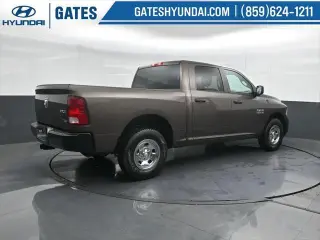 Ram 1500 2018 4x4 Tradesman 4p. Cabina Doble 5.5 pies ST Camioneta