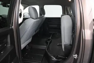 Ram 1500 2018 4x4 Tradesman 4p. Cabina Doble 5.5 pies ST Camioneta