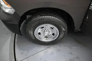 Ram 1500 2018 4x4 Tradesman 4p. Cabina Doble 5.5 pies ST Camioneta