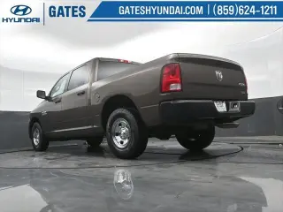 Ram 1500 2018 4x4 Tradesman 4p. Cabina Doble 5.5 pies ST Camioneta
