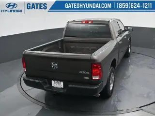 Ram 1500 2018 4x4 Tradesman 4p. Cabina Doble 5.5 pies ST Camioneta