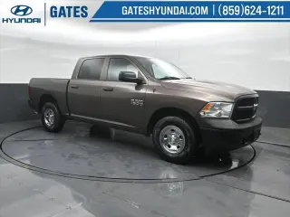 Ram 1500 2018 4x4 Tradesman 4p. Cabina Doble 5.5 pies ST Camioneta