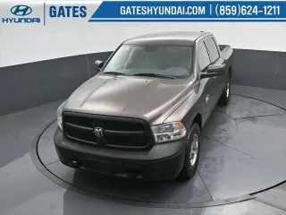 Ram 1500 2018 4x4 Tradesman 4p. Cabina Doble 5.5 pies ST Camioneta