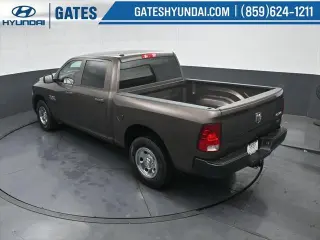 Ram 1500 2018 4x4 Tradesman 4p. Cabina Doble 5.5 pies ST Camioneta