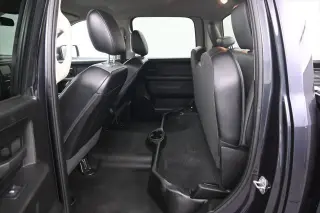 Ram 1500 Classic 2021 4x4 Tradesman 4p Camión Cabina Completa 5.5 pies CB