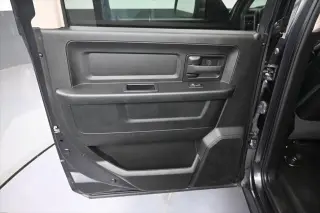 Ram 1500 Classic 2021 4x4 Tradesman 4p Camión Cabina Completa 5.5 pies CB