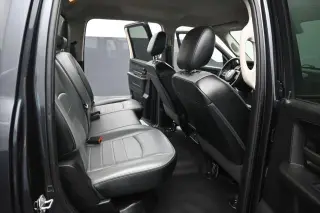 Ram 1500 Classic 2021 4x4 Tradesman 4p Camión Cabina Completa 5.5 pies CB