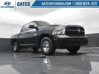 Ram 1500 Classic 2021 4x4 Tradesman 4p Camión Cabina Completa 5.5 pies CB