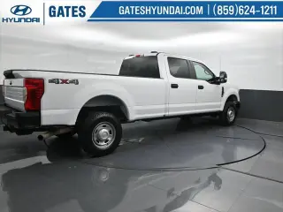 Ford F-350 Super Duty 2022 4x4 XL 4 puertas Cabina de tripulación 6,8 pies SB SRW Camioneta pickup