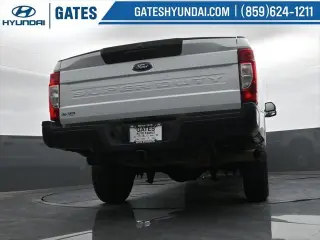 Ford F-350 Super Duty 2022 4x4 XL 4 puertas Cabina de tripulación 6,8 pies SB SRW Camioneta pickup