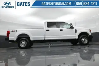 Ford F-350 Super Duty 2022 4x4 XL 4 puertas Cabina de tripulación 6,8 pies SB SRW Camioneta pickup