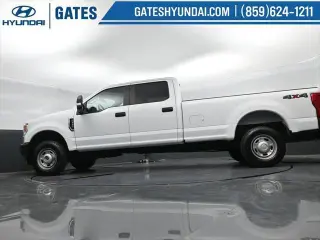 Ford F-350 Super Duty 2022 4x4 XL 4 puertas Cabina de tripulación 6,8 pies SB SRW Camioneta pickup