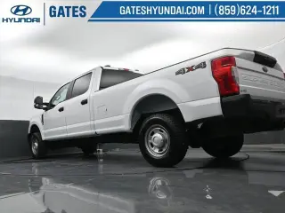 Ford F-350 Super Duty 2022 4x4 XL 4 puertas Cabina de tripulación 6,8 pies SB SRW Camioneta pickup
