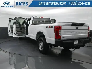 Ford F-350 Super Duty 2022 4x4 XL 4 puertas Cabina de tripulación 6,8 pies SB SRW Camioneta pickup