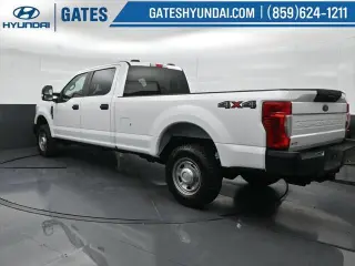 Ford F-350 Super Duty 2022 4x4 XL 4 puertas Cabina de tripulación 6,8 pies SB SRW Camioneta pickup
