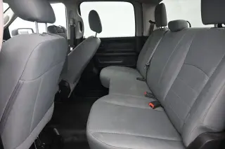 Ram 1500 Classic 2019 4x4 Tradesman 4p. Cabina Doble 5.5 pies CT Camioneta