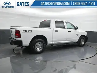 Ram 1500 Classic 2019 4x4 Tradesman 4p. Cabina Doble 5.5 pies CT Camioneta