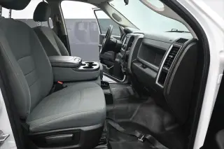 Ram 1500 Classic 2019 4x4 Tradesman 4p. Cabina Doble 5.5 pies CT Camioneta