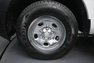 Ram 1500 Classic 2019 4x4 Tradesman 4p. Cabina Doble 5.5 pies CT Camioneta