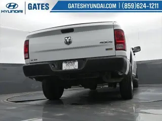 Ram 1500 Classic 2019 4x4 Tradesman 4p. Cabina Doble 5.5 pies CT Camioneta