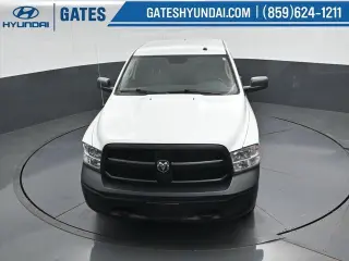 Ram 1500 Classic 2019 4x4 Tradesman 4p. Cabina Doble 5.5 pies CT Camioneta