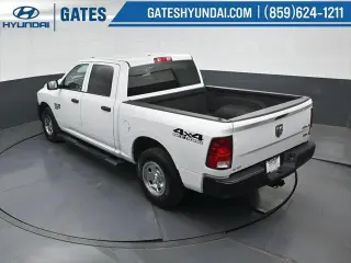 Ram 1500 Classic 2019 4x4 Tradesman 4p. Cabina Doble 5.5 pies CT Camioneta