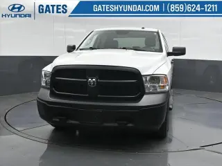 Ram 1500 Classic 2019 4x4 Tradesman 4p. Cabina Doble 5.5 pies CT Camioneta