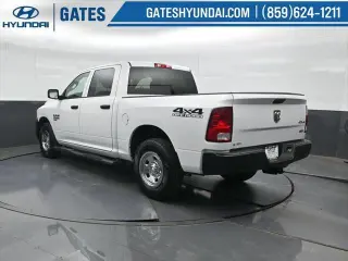Ram 1500 Classic 2019 4x4 Tradesman 4p. Cabina Doble 5.5 pies CT Camioneta