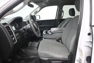 Ram 1500 Classic 2019 4x4 Tradesman 4p. Cabina Doble 5.5 pies CT Camioneta
