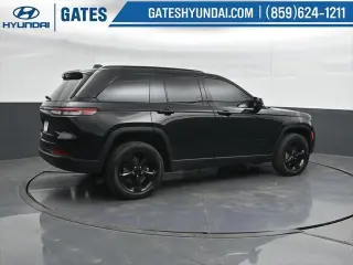 Jeep Grand Cherokee 2023 4x4 Altitude 4p SUV