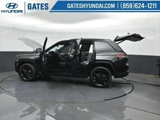 Jeep Grand Cherokee 2023 4x4 Altitude 4p SUV