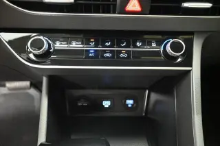 Hyundai SONATA 2023 SE Sedán 4p.