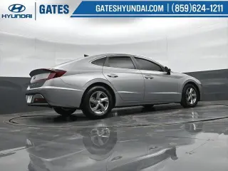 Hyundai SONATA 2023 SE Sedán 4p.