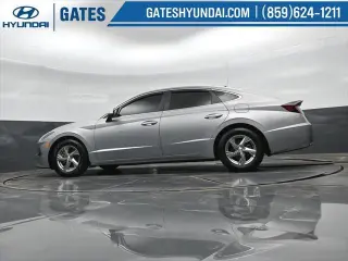 Hyundai SONATA 2023 SE Sedán 4p.