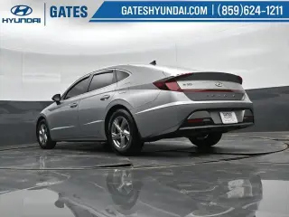 Hyundai SONATA 2023 SE Sedán 4p.