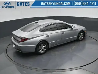 Hyundai SONATA 2023 SE Sedán 4p.