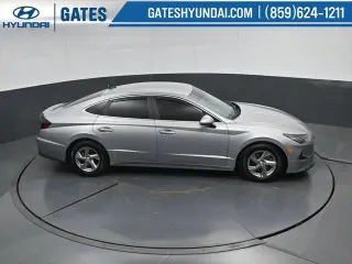 Hyundai SONATA 2023 SE Sedán 4p.
