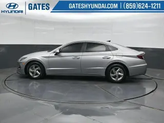 Hyundai SONATA 2023 SE Sedán 4p.