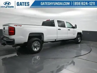 Chevrolet Silverado 3500HD 2017 4x4 Work Truck 4p Crew Cab SRW