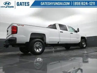 Chevrolet Silverado 3500HD 2017 4x4 Work Truck 4p Crew Cab SRW