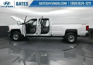 Chevrolet Silverado 3500HD 2017 4x4 Work Truck 4p Crew Cab SRW