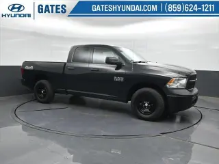 Ram 1500 2018 4x4 Tradesman 4 puertas Cabina Cuádruple 6,3 pies SB Pickup