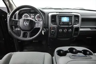 Ram 1500 2018 4x4 Tradesman 4 puertas Cabina Cuádruple 6,3 pies SB Pickup
