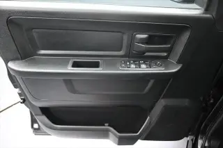 Ram 1500 2018 4x4 Tradesman 4 puertas Cabina Cuádruple 6,3 pies SB Pickup