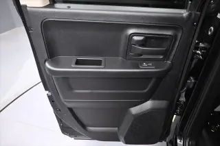 Ram 1500 2018 4x4 Tradesman 4 puertas Cabina Cuádruple 6,3 pies SB Pickup